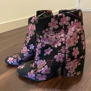 Sam Edelman Taye Black Cherry Blossom Pink Floral Boots Bootie